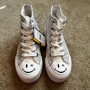 Joe Boxer High Cut Converse Style Shoes Size 2